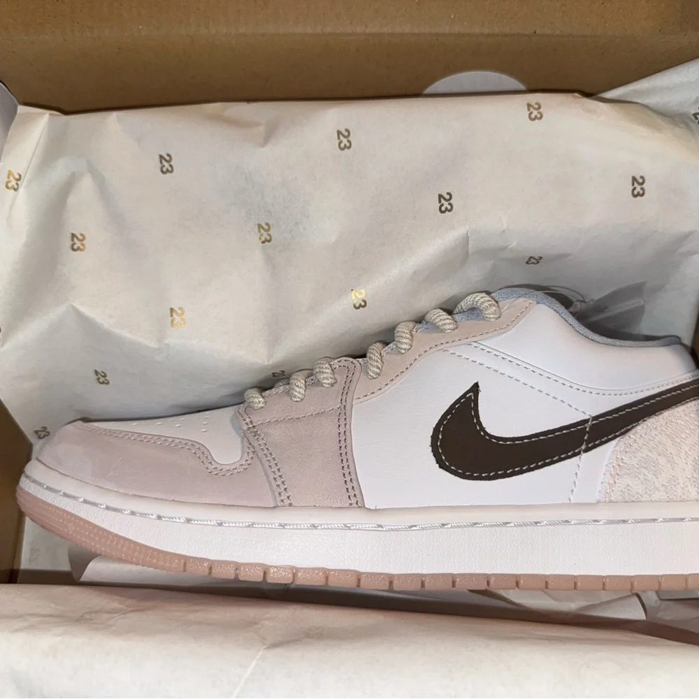 Air Jordan 1 low Women's Pink and White Sneakers - Picture 4 of 16
